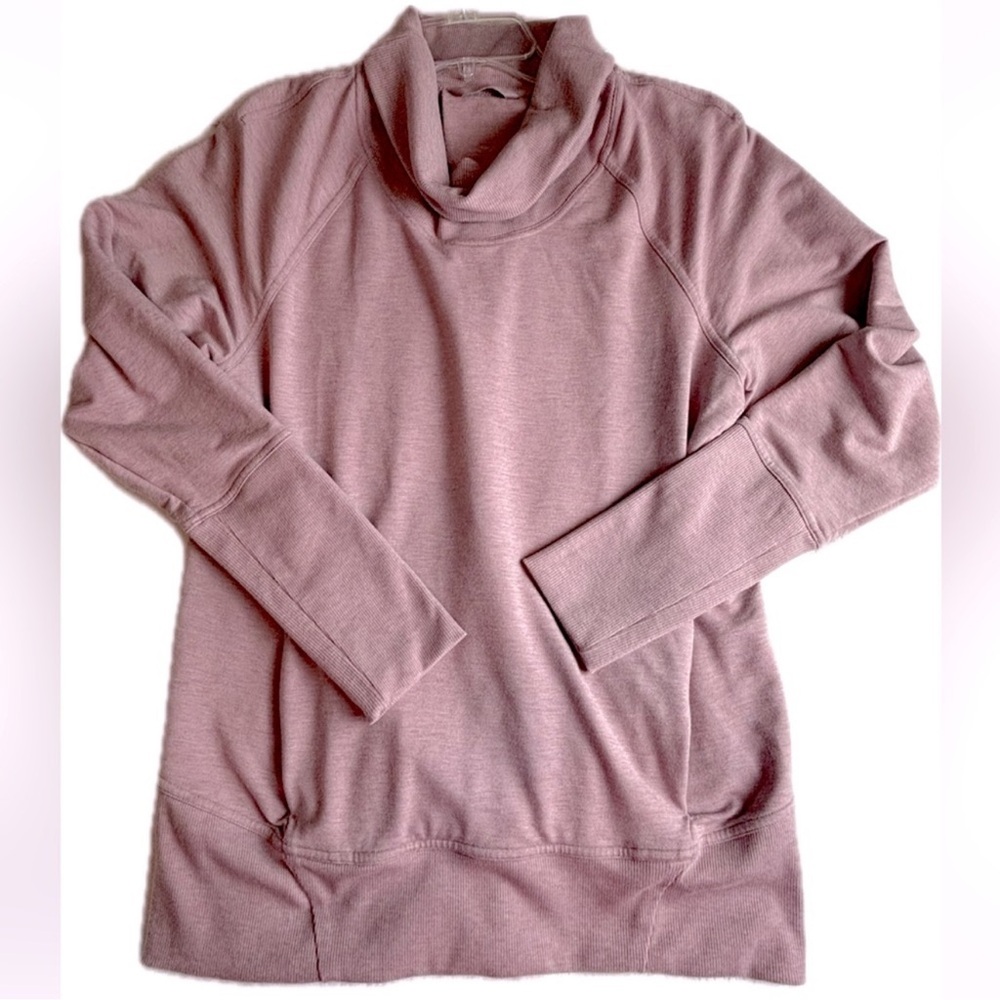 Lululemon EUC Beautiful thick raspberry tone sweatshirt size 8 mock turtleneck